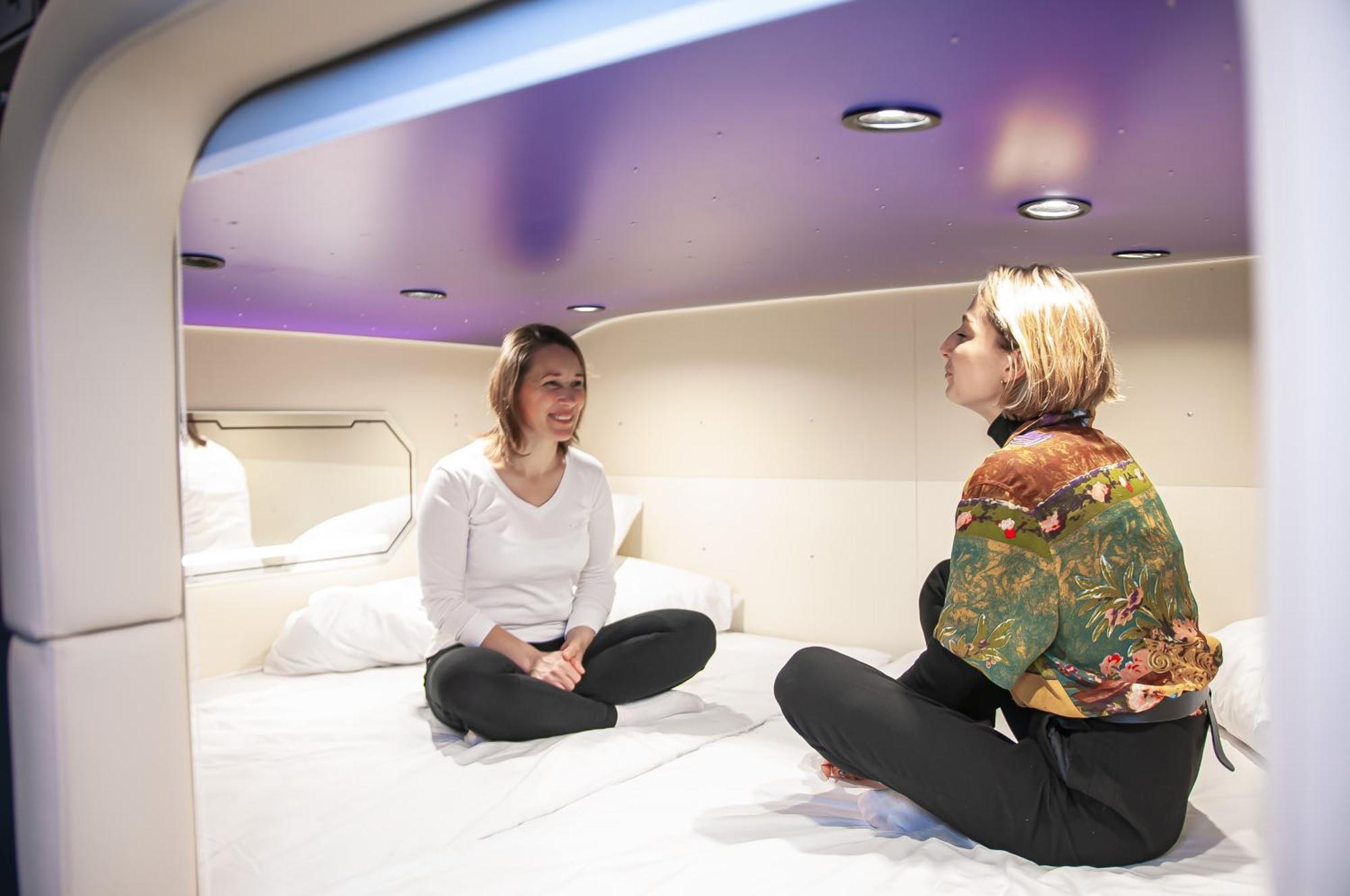 Av-3 Capsule Hotel Kyiv Exterior foto