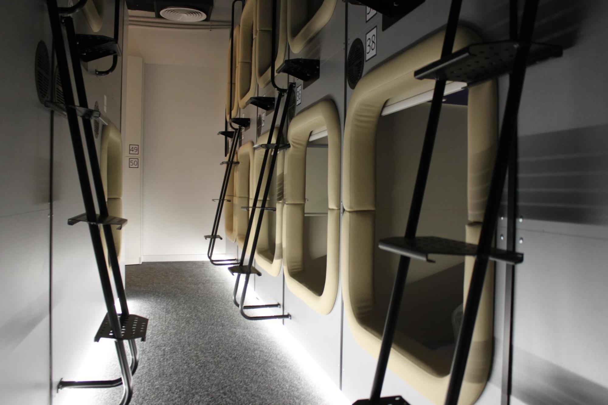 Av-3 Capsule Hotel Kyiv Exterior foto